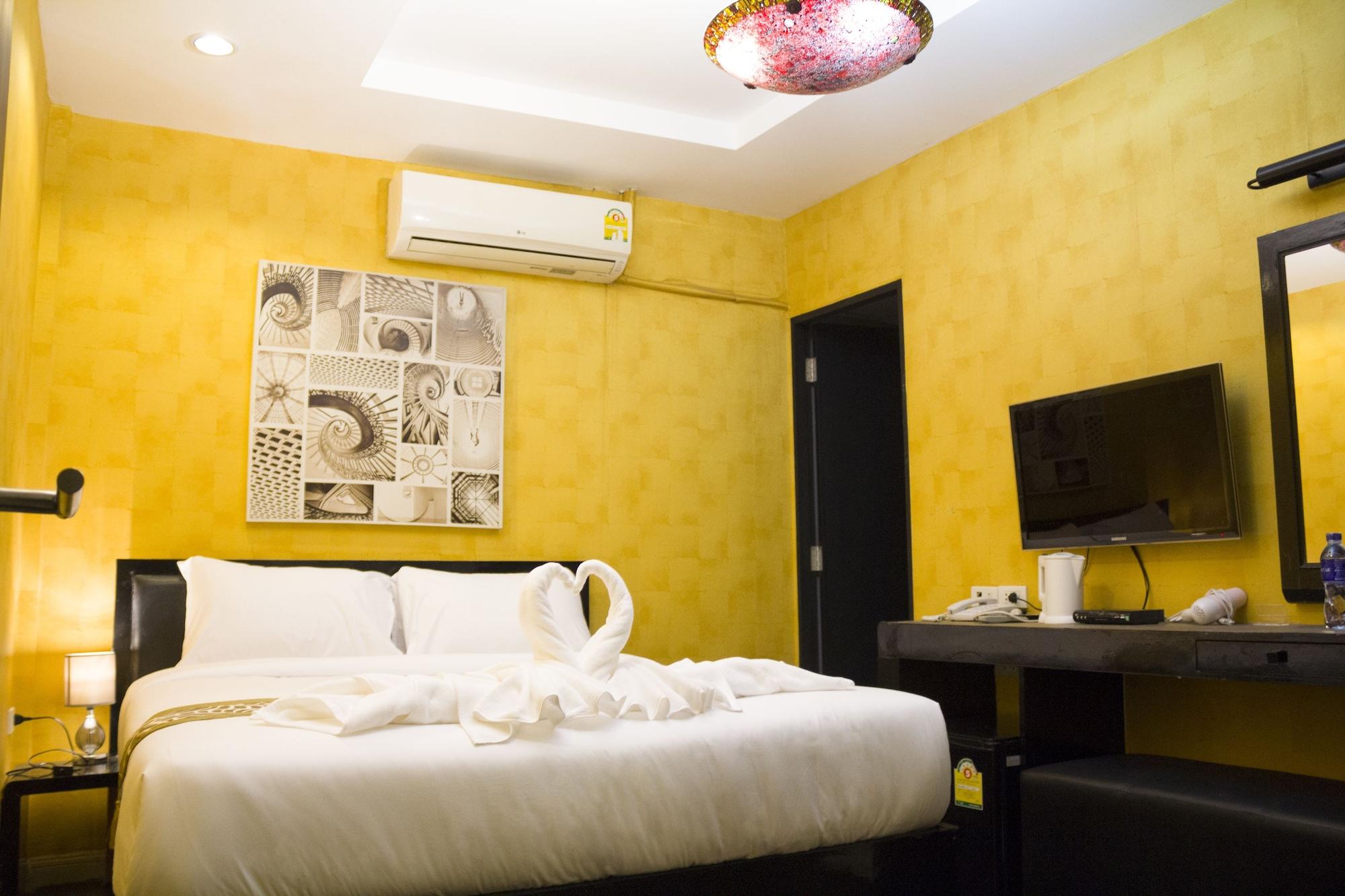 V30 Sukhumvit Hotel Bangkok Buitenkant foto