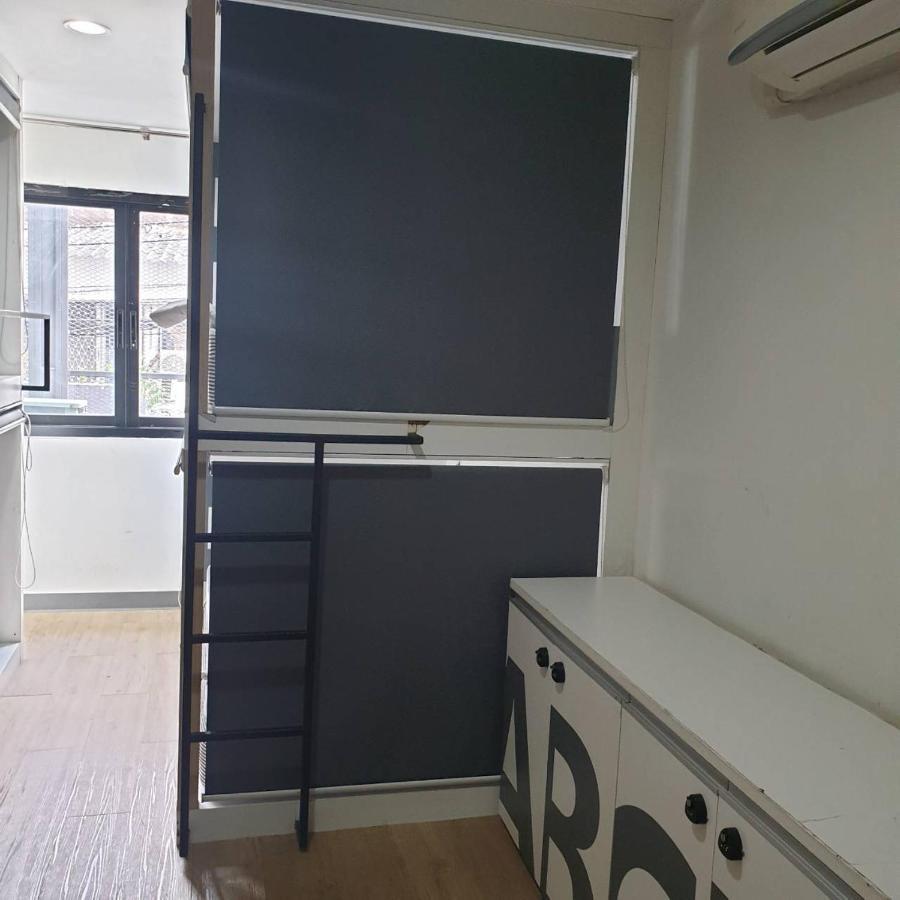 V30 Sukhumvit Hotel Bangkok Buitenkant foto