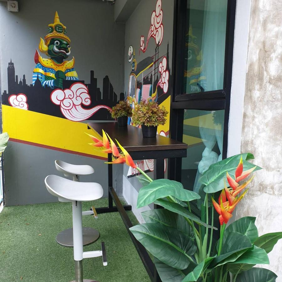 V30 Sukhumvit Hotel Bangkok Buitenkant foto
