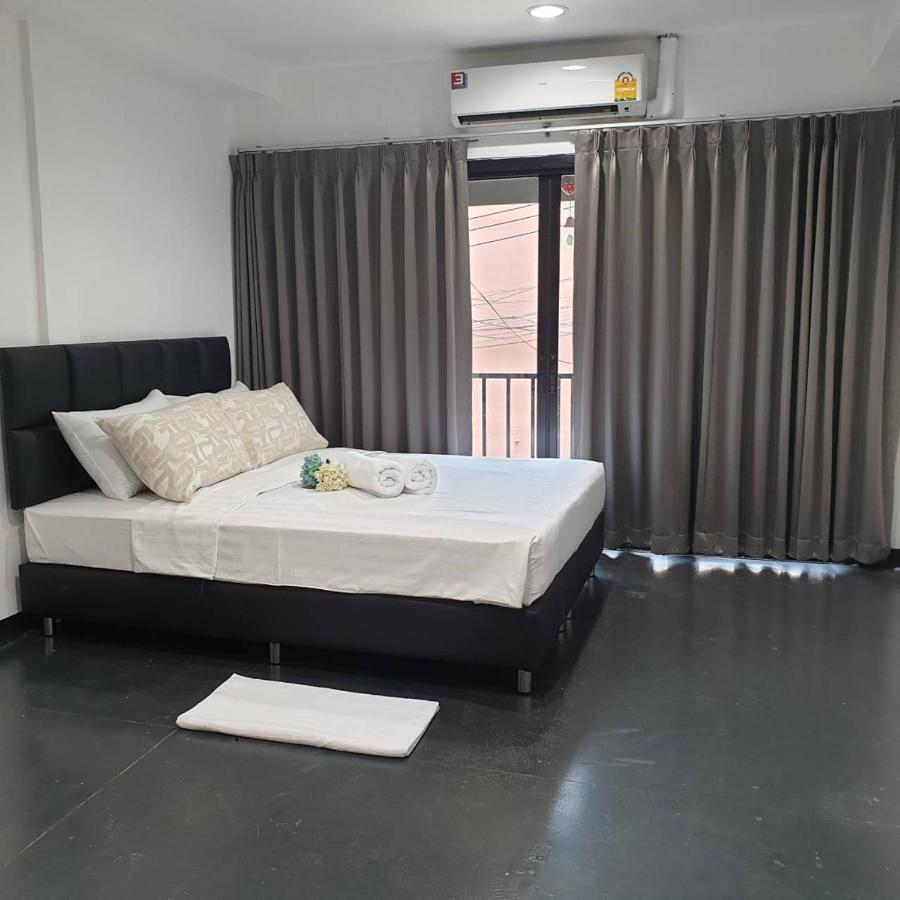 V30 Sukhumvit Hotel Bangkok Buitenkant foto