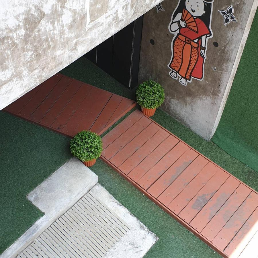 V30 Sukhumvit Hotel Bangkok Buitenkant foto
