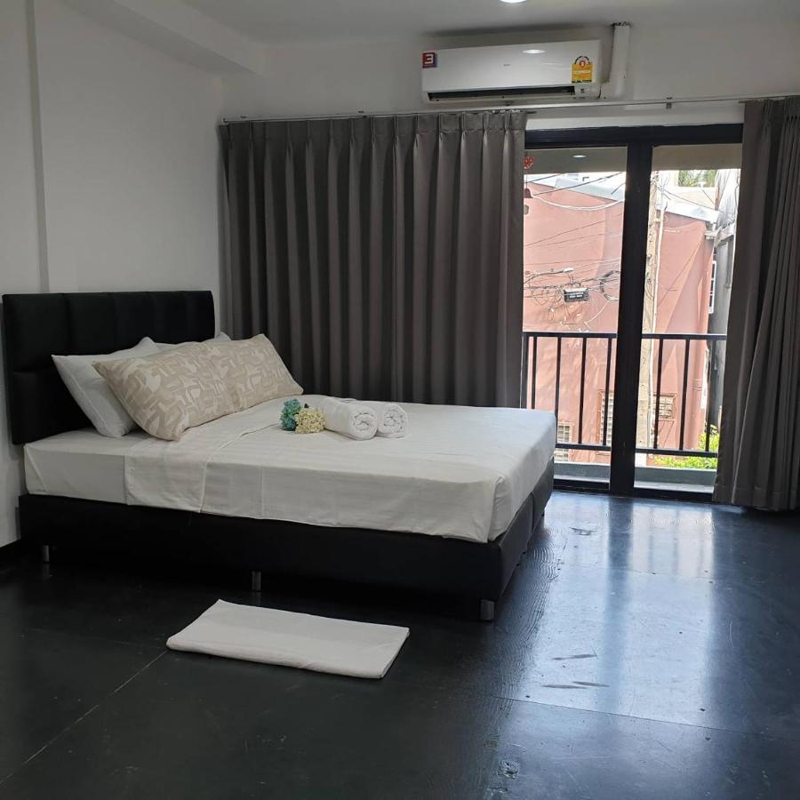 V30 Sukhumvit Hotel Bangkok Buitenkant foto