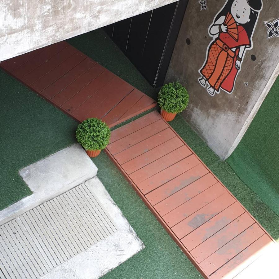 V30 Sukhumvit Hotel Bangkok Buitenkant foto