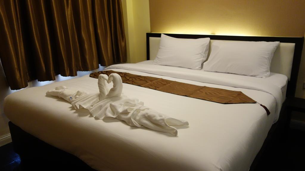 V30 Sukhumvit Hotel Bangkok Buitenkant foto