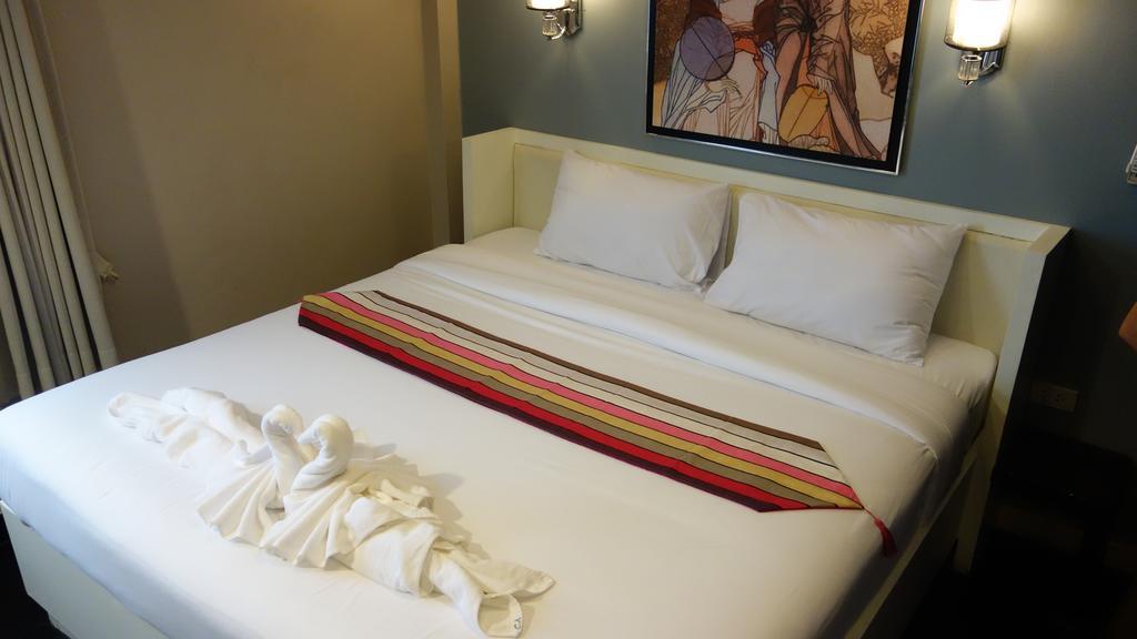 V30 Sukhumvit Hotel Bangkok Buitenkant foto